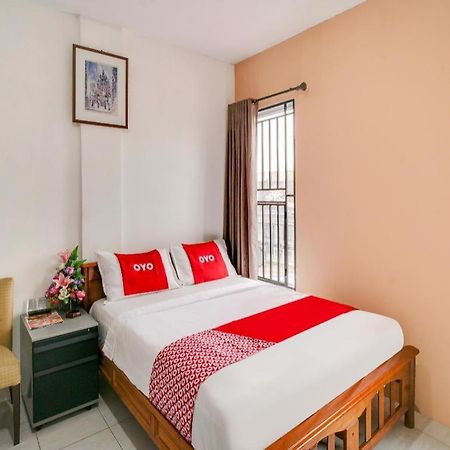 Oyo 90024 Botania Homestay & Cafe Nongsa Bagian luar foto