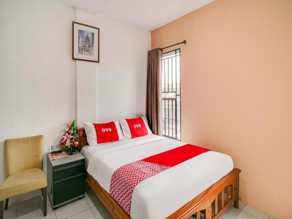 Oyo 90024 Botania Homestay & Cafe Nongsa Bagian luar foto